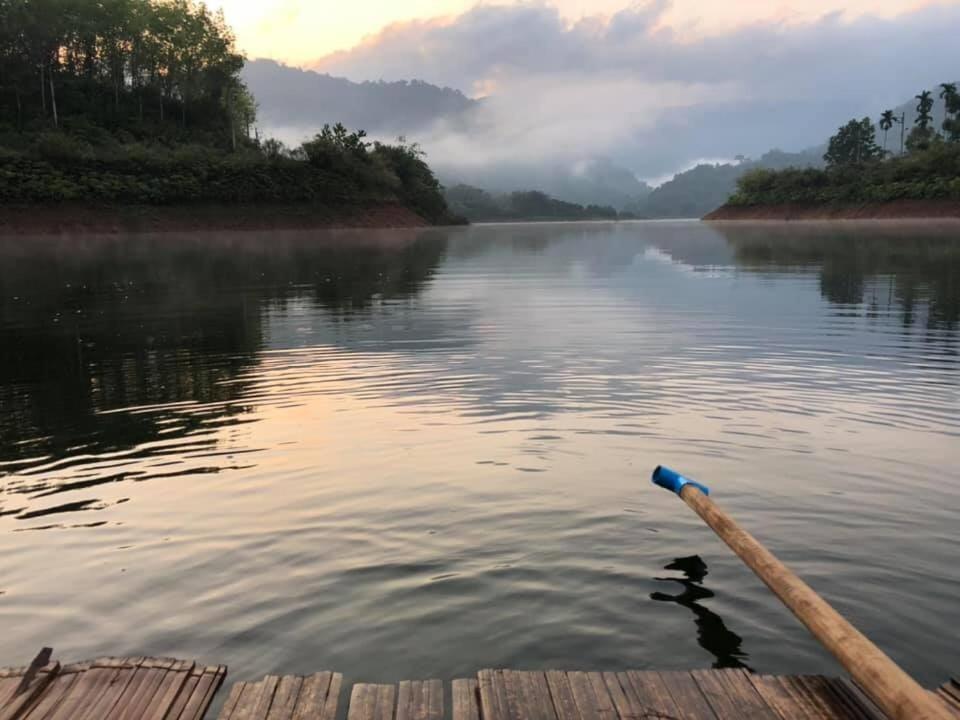 Baanhatsompaen Homestay Ranong Esterno foto