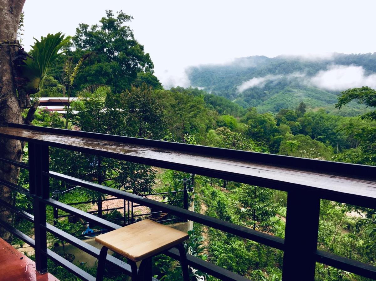 Baanhatsompaen Homestay Ranong Esterno foto
