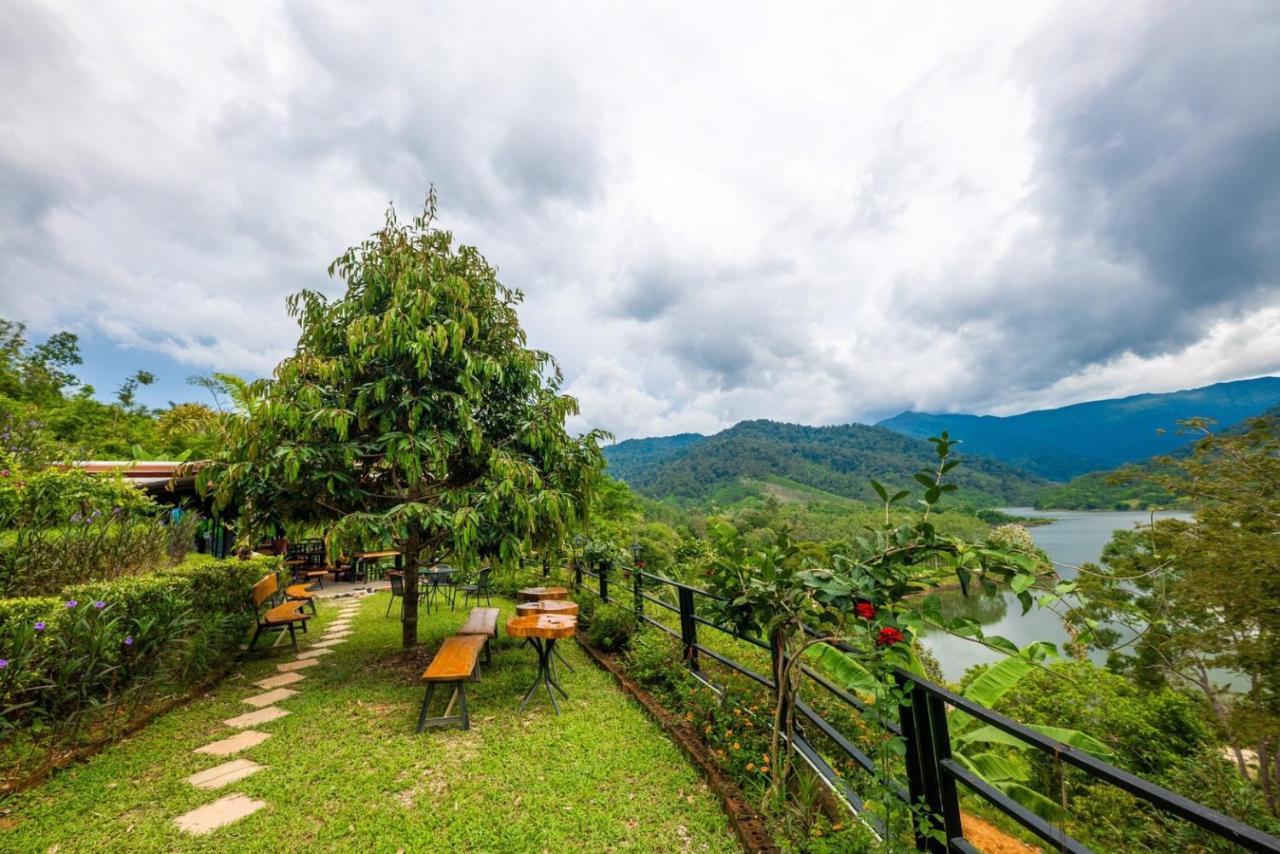 Baanhatsompaen Homestay Ranong Esterno foto