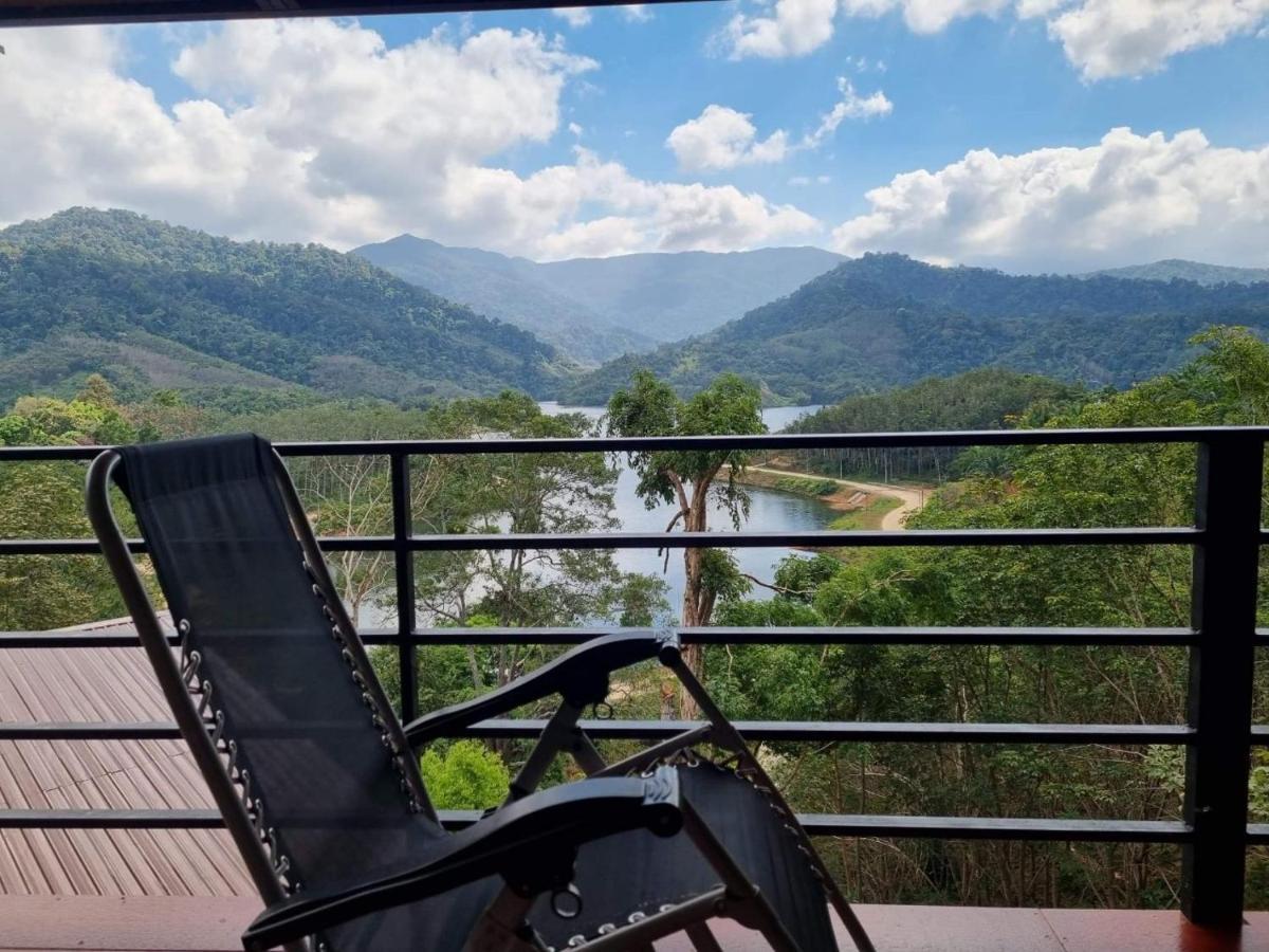 Baanhatsompaen Homestay Ranong Esterno foto